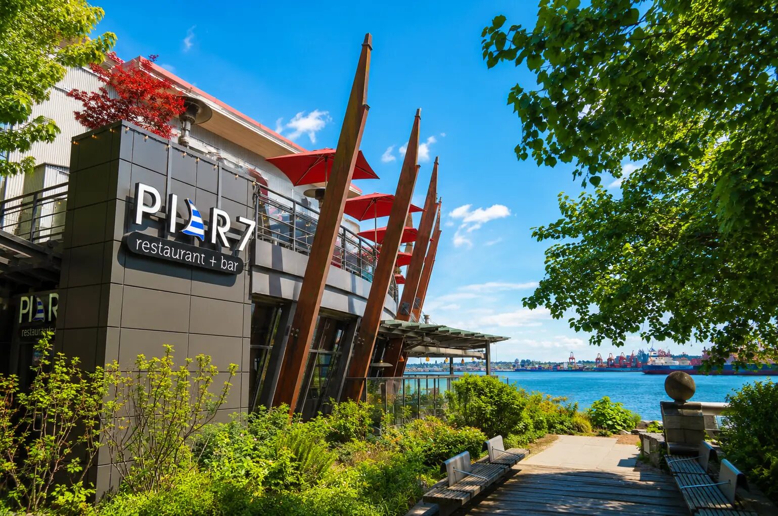 Pier 7 Restaurant + Bar